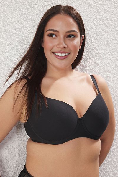 Trendyol Curve حمالة صدر سوداء ذات كوب ثابت مقاس كبير TBBSS25CW00001