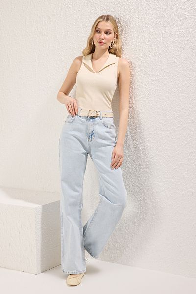 Trendyol Collection Πλεκτή μπλούζα με ελαστικό ριμπ γιακά πόλο - Καθιστή στο σώμα, Χρώμα πέτρας TWOSS25BZ00408