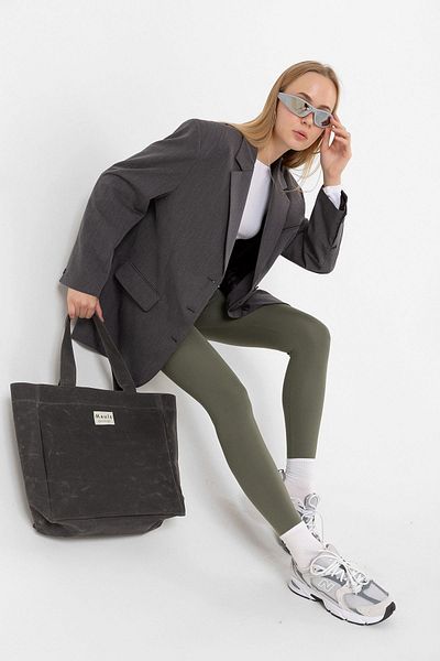Domoda Mintfarbene Sport-Leggings für Damen – flexibel, mit Lifting- und Nähdetails