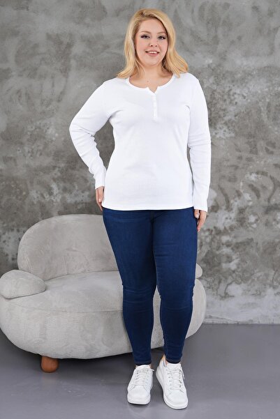 Siyezen Plus Size Button Detailed Cotton Lycra Basic Blouse