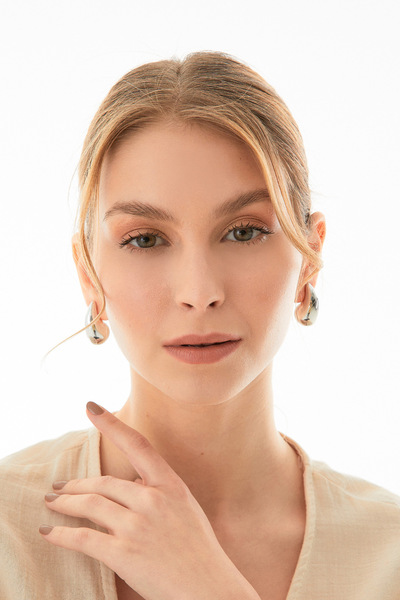 Fulla Moda Water Drop Earrings - Stylish Design