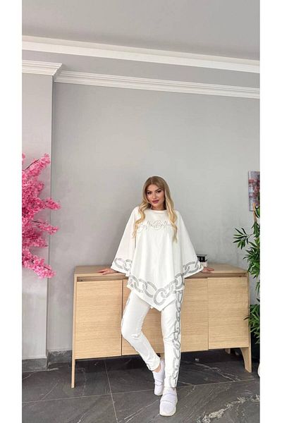 Bella Belluci New Season Chain Detailed Cape Suit