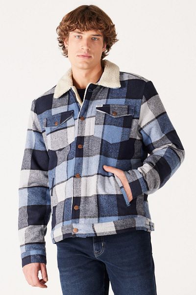 WRANGLER Men's Blue Jacket (Model Code: W4E0Xz84Z)