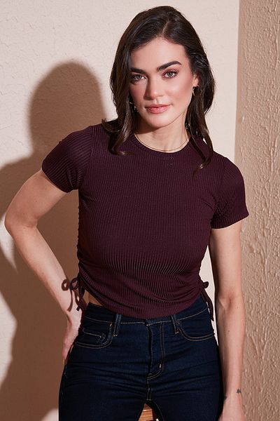 Lela Bluză scurtă cu mâneci scurte și părți strânse BLUZ5864010