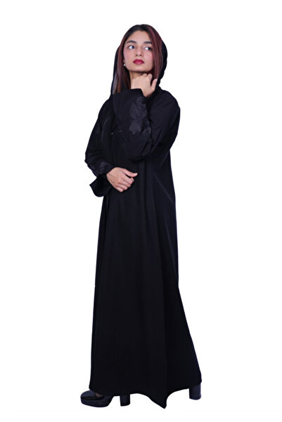 FASHIONLINE عباية أنيقة وبسيطة من إيثيرال غريس