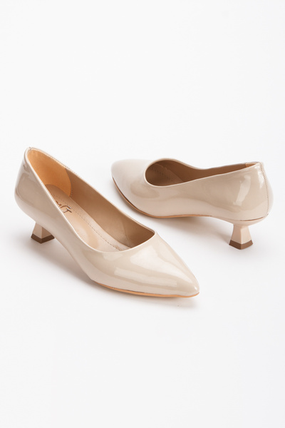 Akçetin Moda حذاء نسائي رفيع بكعب قصير