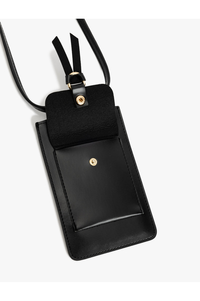 Koton Metal Aksesuarlı Kapaklı Suni Deri Çapraz Çanta