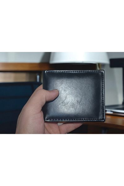 GLOBİFYA Men's Black Patent Leather Stylish Leather Wallet Credit Card Holder Wallet with Paper Money and Coin Compartment