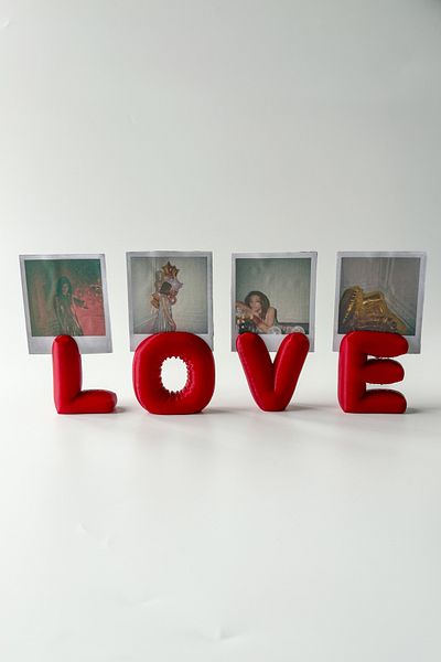 sin istanbul 4-частична стойка за снимки Polaroid LOVE, държач за бележки
