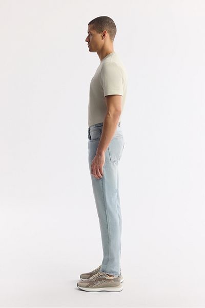 Avva Pantaloni de jeans pentru bărbați, albastru deschis, spălați învechiți A51y3525
