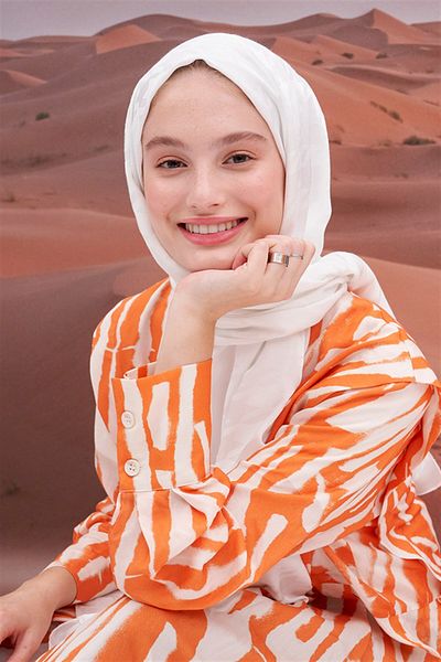 carell شال حريري إيطالي من قماش الجاكار بنقش مربعات