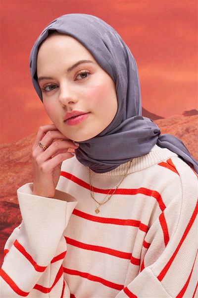 carell Gray Silk Jacquard Shawl - Cupping Design