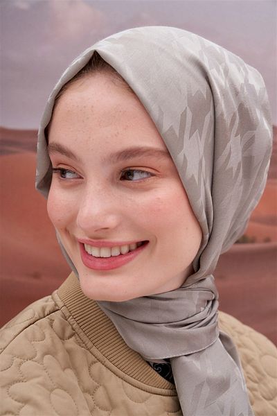 carell Houndstooth Jacquard Italian Silk Shawl Light Gray