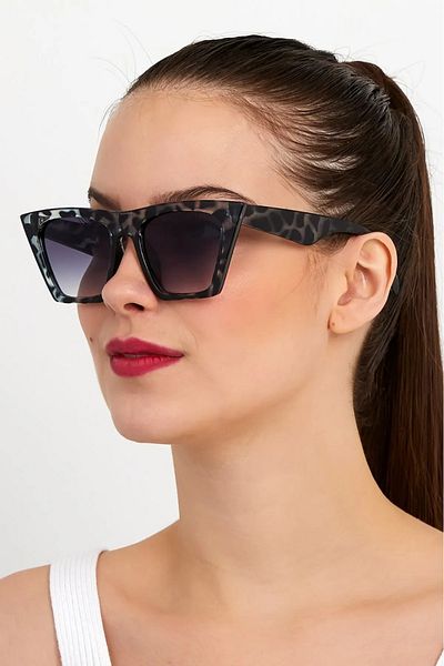 Nilu Moda Women's Cat Eye Sunglasses Zebra Model