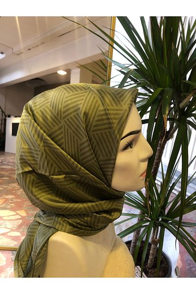 Neva Crystal Scarf