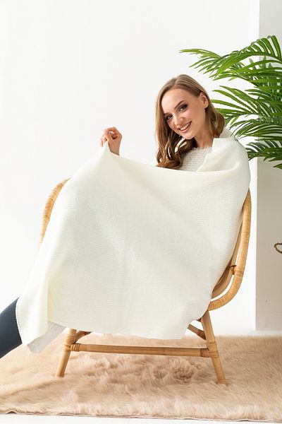 Wega Moda 100% Acrylic and Silk Yarn Blend Single Tv Blanket, Plain Knit