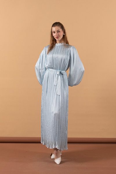Stilife Rochie plisata din satin albastru