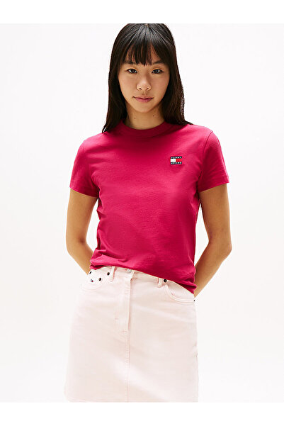 Tommy Hilfiger Tommy Jeans Kırmızı Badge Crew Yaka T-Shirt