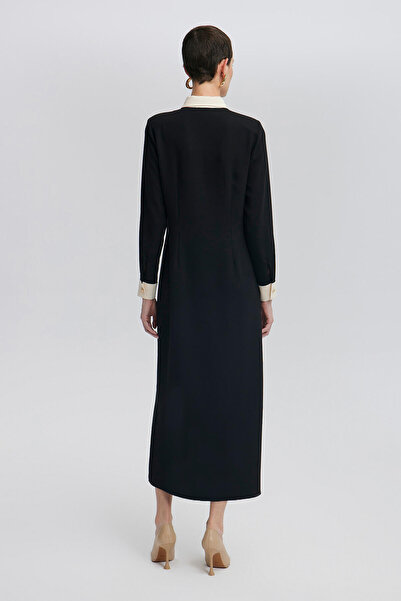 Touché Privé Zlaté krepové šaty s knoflíky