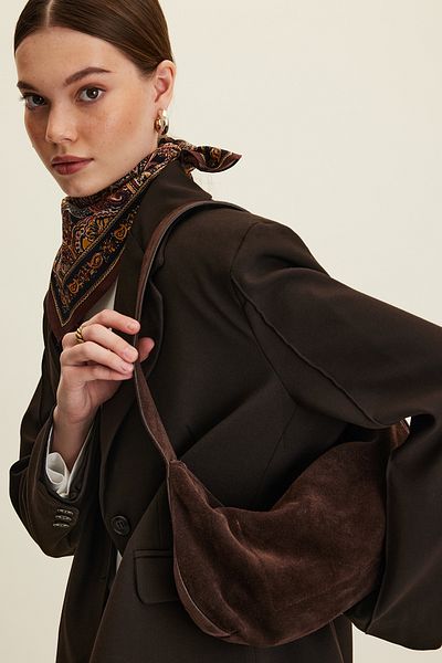 Manuka Ari Suede válltáska - keserűbarna