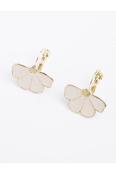 Jimmy Key White Half Daisy Figured Earrings