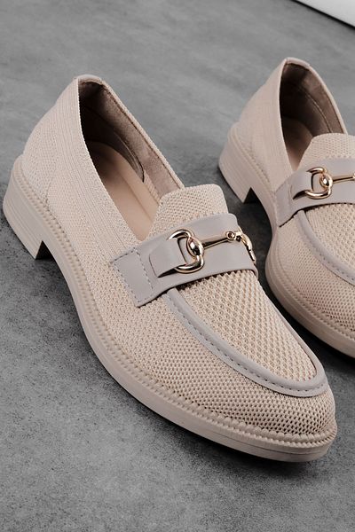 Lal Shoes & Bags Дамски мокасини League - бели, плетени обувки с катарама