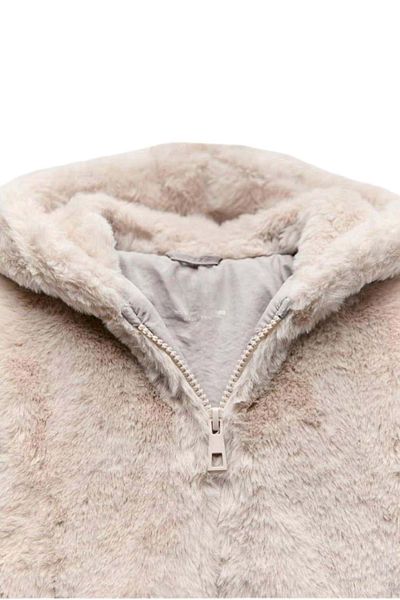 wakawakakidsstore Fur Plush Hooded Zipper Closure Girl's Coat