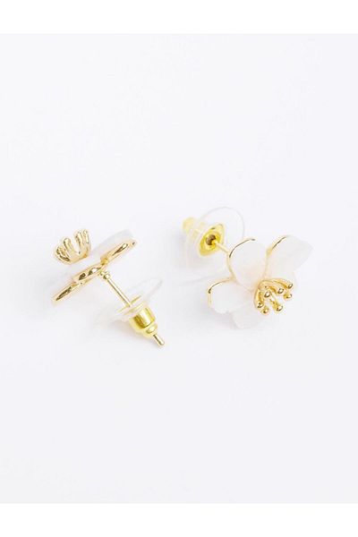 Jimmy Key White Daisy Figured Earrings