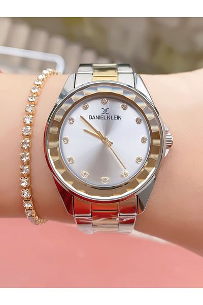 Daniel Klein Women's Wristwatch and Bracelet Set