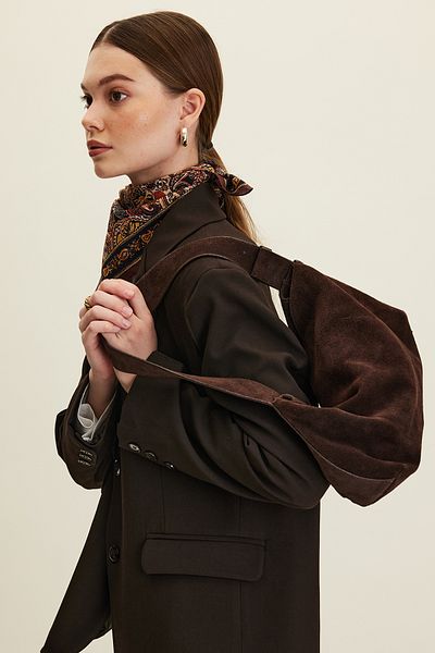 Manuka Ari Suede válltáska - keserűbarna