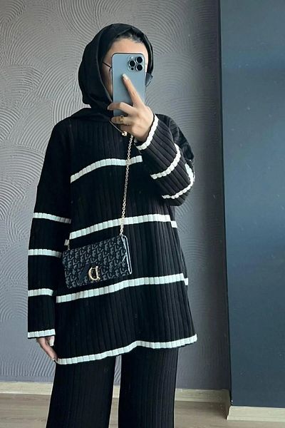 Get Crazy Two Color Seasonal Thin Fabric Knitwear Set Black