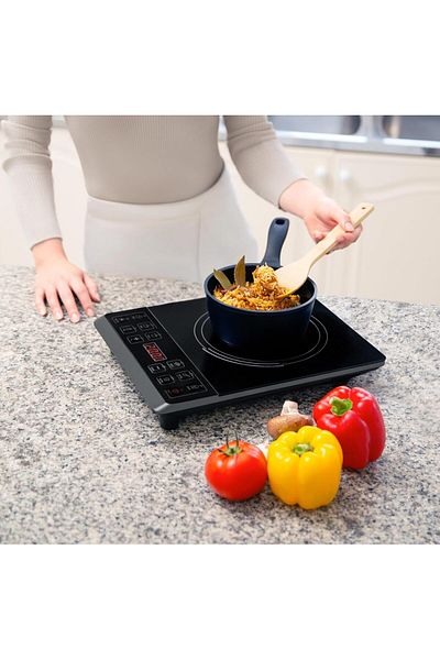 RUSSELL HOBBS Infrared Single Burner, 2000W, 80℃-650℃, Push Button Control, 3hr Timer, Safety Lock.