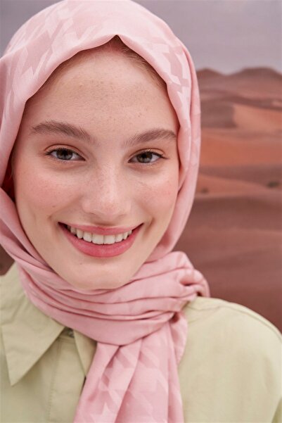 carell Jacquard Silk Houndstooth Shawl - Powder