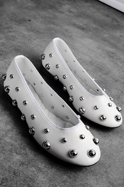 Lal Shoes & Bags Pantofi de balerină cu cataramă rotundă argintie pentru femei sărace-albi