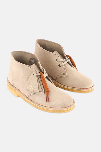 CLARKS Women Medium Lace Up Casual Desert Boots, Beige