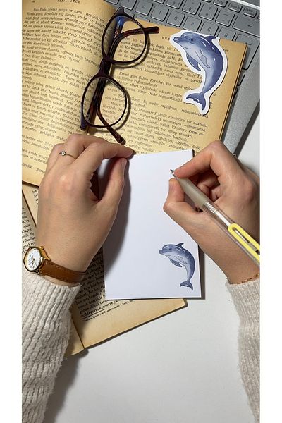 Handeto Kraft دفتر ملاحظات مقاس A6 بتصميم دولفين على شكل سمكة دولفين - قابل للالتقاط والغراء