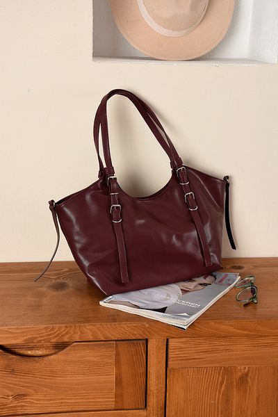 ESTUTE Women's Large Capacity Lined Quality Leather Shoulder Bag