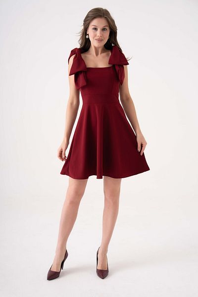 lovebox Stretchy Crepe Fabric Strapless Neckline Lacing Strap Detail Flared Cutout Short Burgundy Evening Dress 2030