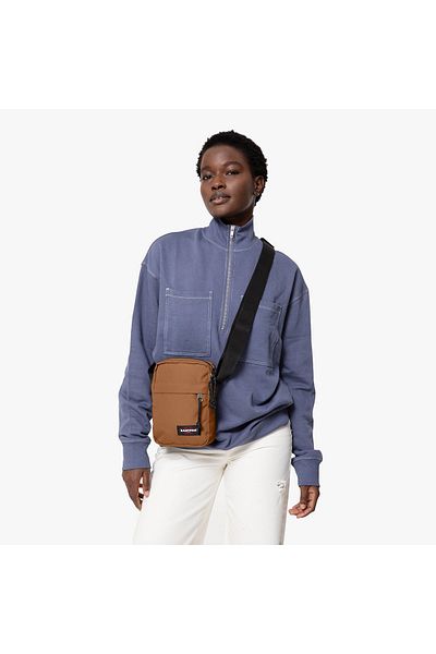 Eastpak Унисекс чанта за през рамо The One кафява Ek0000456s51