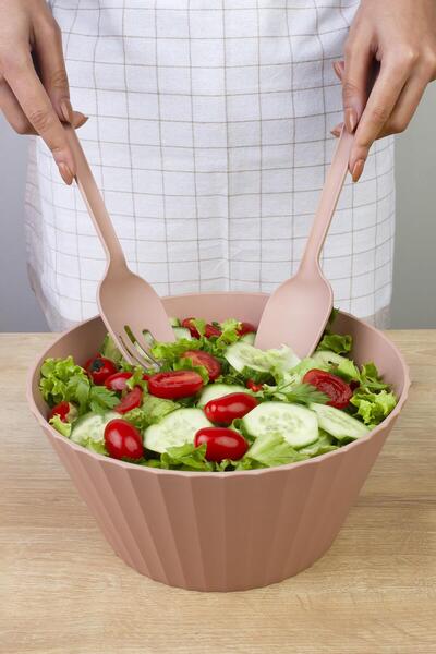 Okyanus Home Coliseum Powder Salad Bowl with Fork and Spoon