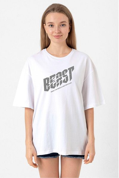 Tshirthane Mr Beast Make The World White Women's Oversize T-shirt