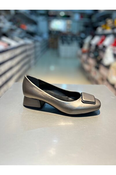 Hacıoğlu Ayakkabı بونتو حذاء نسائي كلاسيكي بكعب منخفض