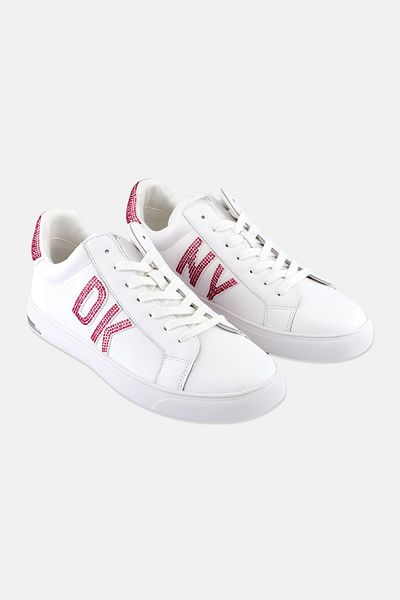 Dkny حذاء نسائي كاجوال من Abeni مرصع بأحجار الراين برباط، أبيض