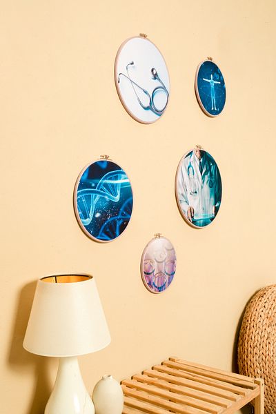 Montisu Doctor 5-Piece Wall Decoration