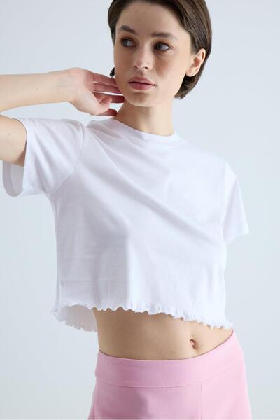 TUBİA Дамска тениска с къс ръкав и воланчета в екрю цвят