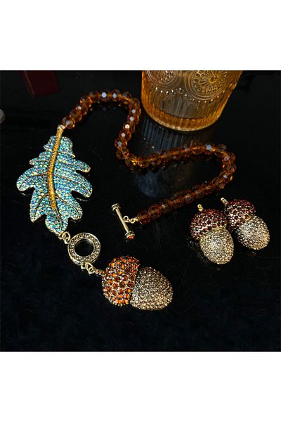 Choice Brown Fyuan Vintage Leaf Crystal Necklaces For Women Geometric Rhinestones Pinecones Pendant Necklac