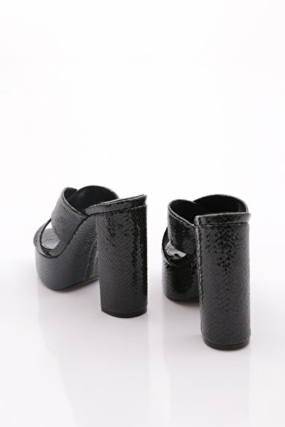 DGN 26 Kadin Kalin Taban Çapraz Şerit Terlik