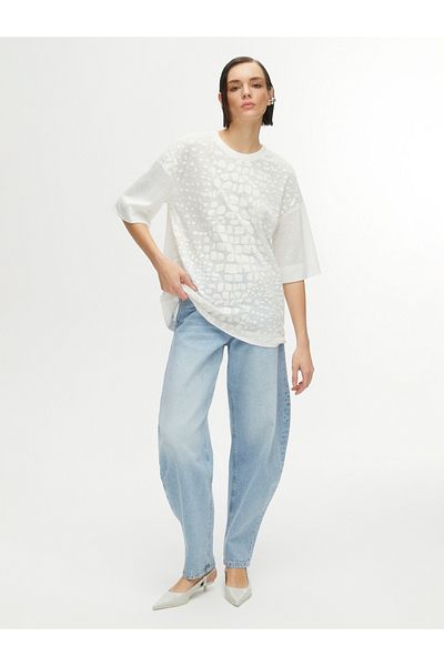 Nocturne Embossed Pattern T-Shirt