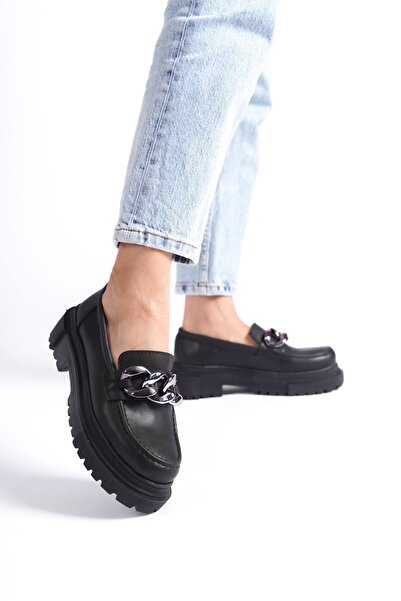 Hacıoğlu Ayakkabı حذاء أكسفورد نسائي بإبزيم سلسلة من Hco