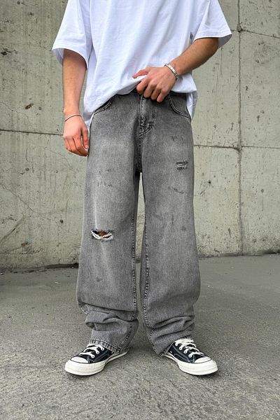 Flaw Wear Ripped Detail Gray Baggy Jeans